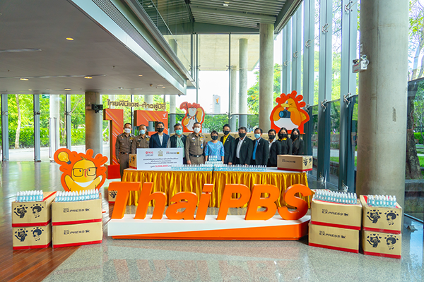 ไทยพีบีเอสร่วมปันน้ำใจส่งมอบสเปรย์แอลกอฮอล์ ให้กระทรวงแรงงาน-สำนักงานตรวจคนเข้าเมือง
