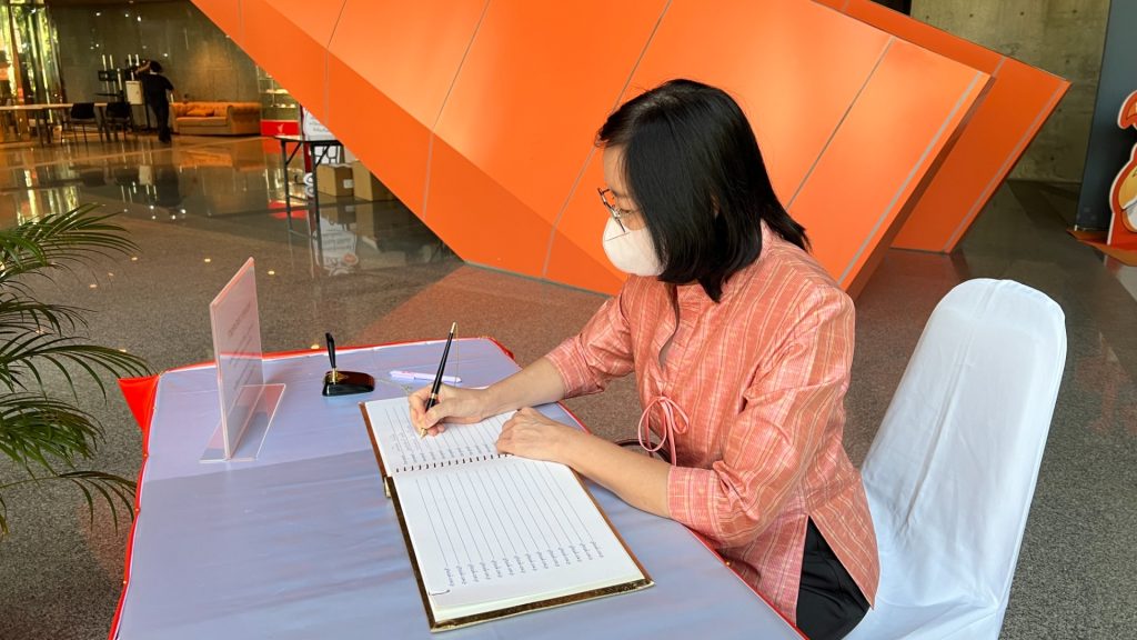 ไทยพีบีเอส เชิญชวนประชาชนร่วมลงนามถวายพระพร สมเด็จพระเจ้าลูกเธอ เจ้าฟ้าพัชรกิติยาภาฯ