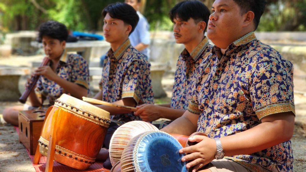 ไทยพีบีเอส มุ่งชูเอกลักษณ์มรดกโลก พาสัมผัสวัฒนธรรมโนราต่อเนื่องตลอด 3 วัน ณ วัดพระบรมธาตุเจดีย์เขียนบางแก้ว จังหวัดพัทลุง