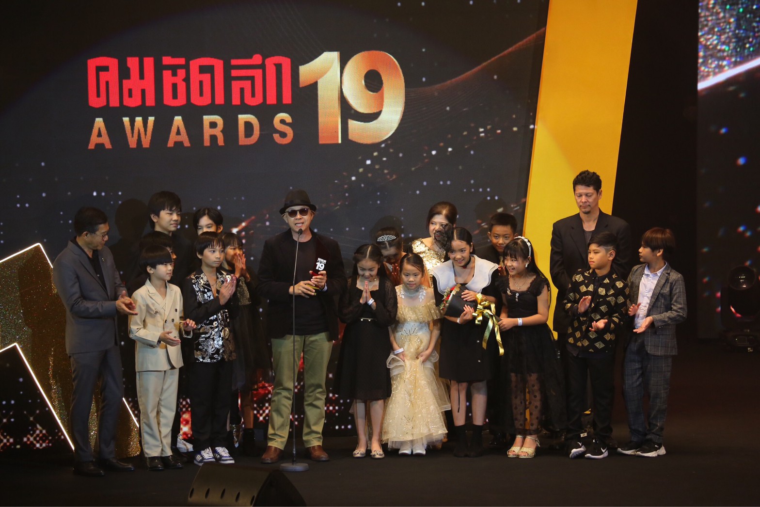 ‘ครูมะ ห้อง ป.3 ก.’ คว้ารางวัลละคร ซีรีส์ สร้างสรรค์สังคมยอดเยี่ยม ‘คมชัดลึก อวอร์ด ครั้งที่ 19’